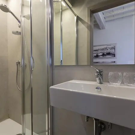 Ponte Vecchio's Nest Appartement *