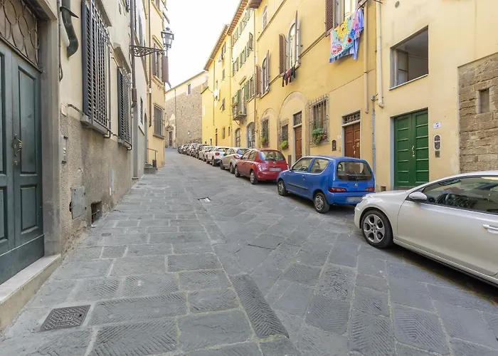 Ponte Vecchio's Nest 피렌체