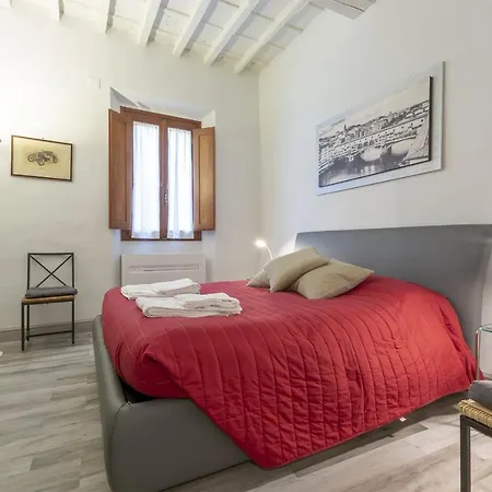 Ponte Vecchio's Nest Διαμέρισμα *