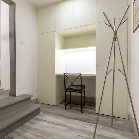 Ponte Vecchio's Nest